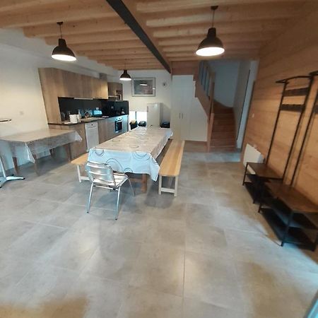 Les Trois Rivieres Apartamento Satillieu Exterior foto
