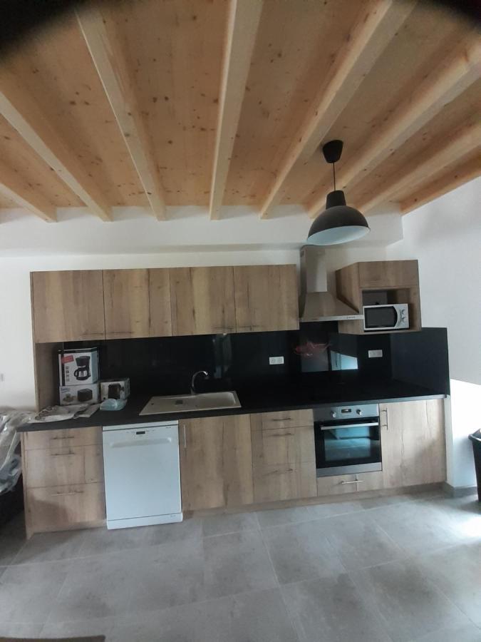 Les Trois Rivieres Apartamento Satillieu Exterior foto