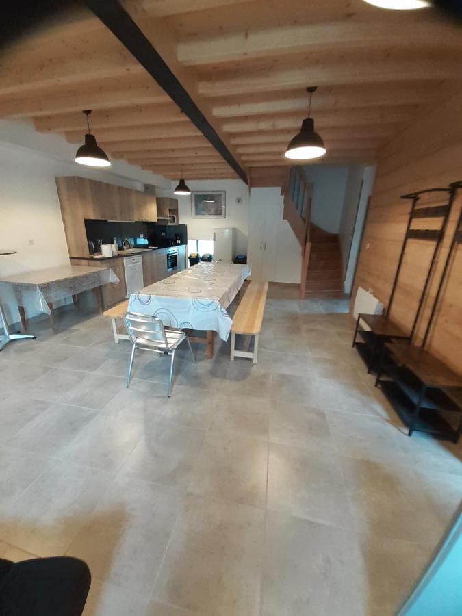 Les Trois Rivieres Apartamento Satillieu Exterior foto